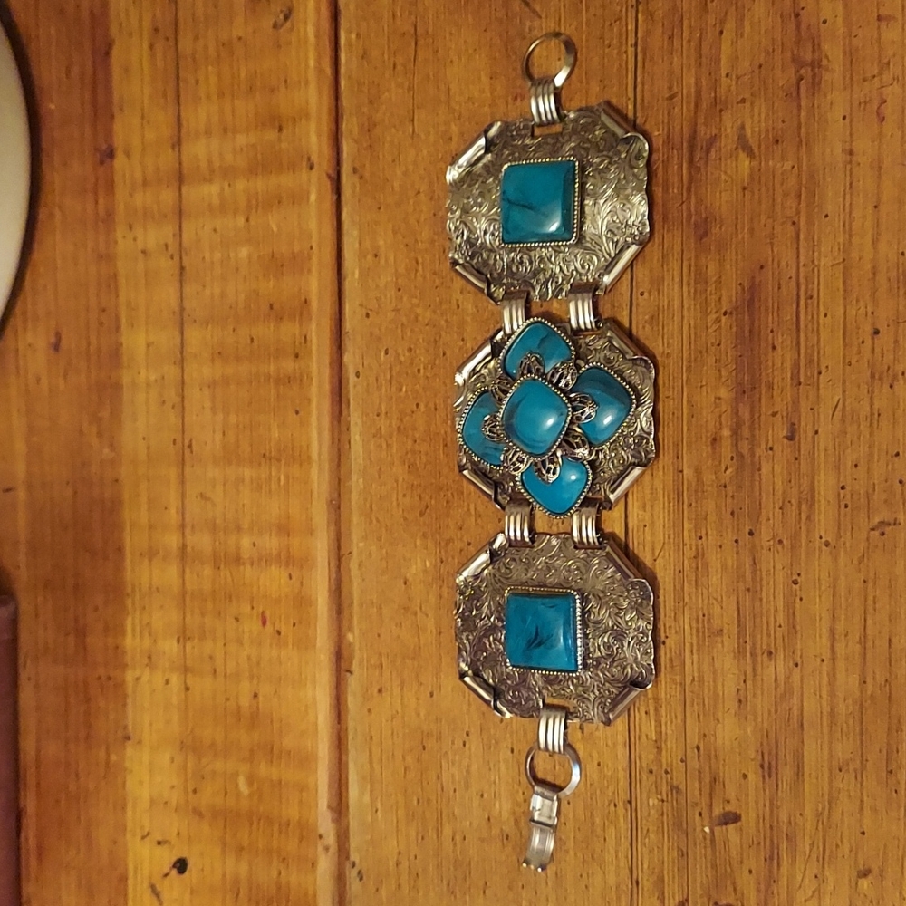 🤍 Vintage 70's Large Silver Tone Faux Turquoise Bracelet